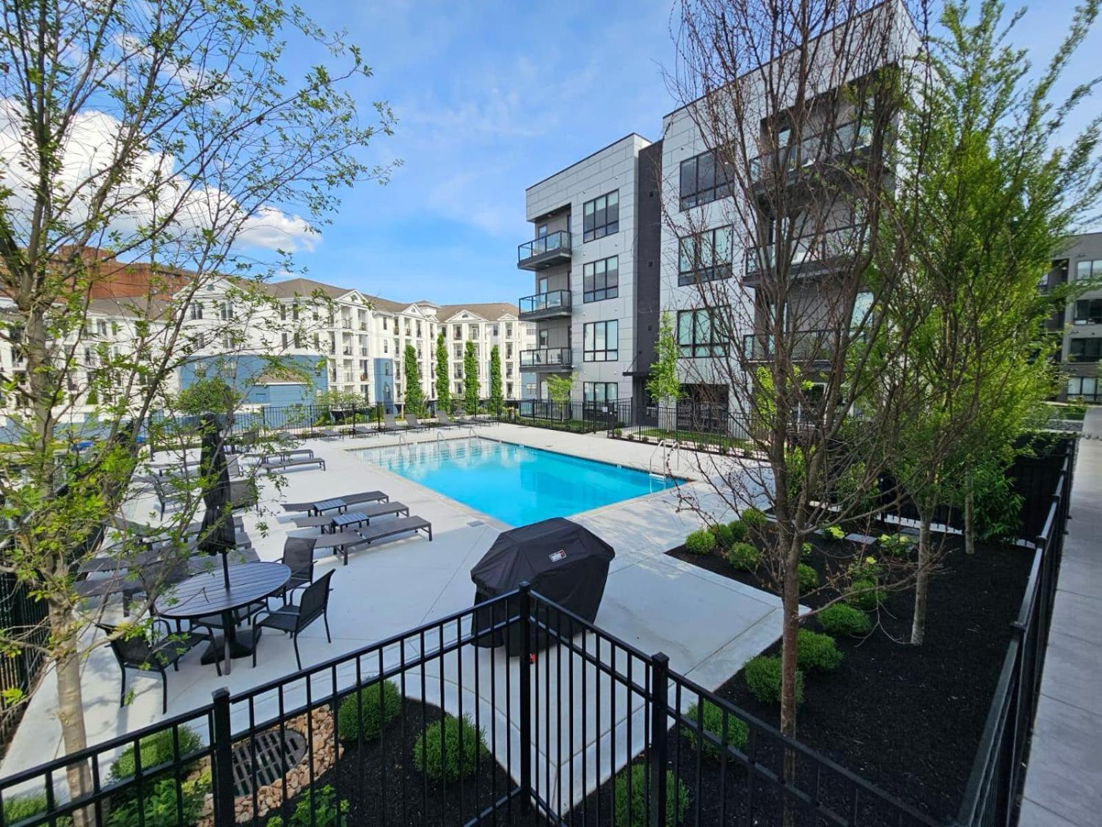 Elegant Corner Penthouse With Private Balcony, Skyline Views, Pool, And Gym Nashville Exterior foto