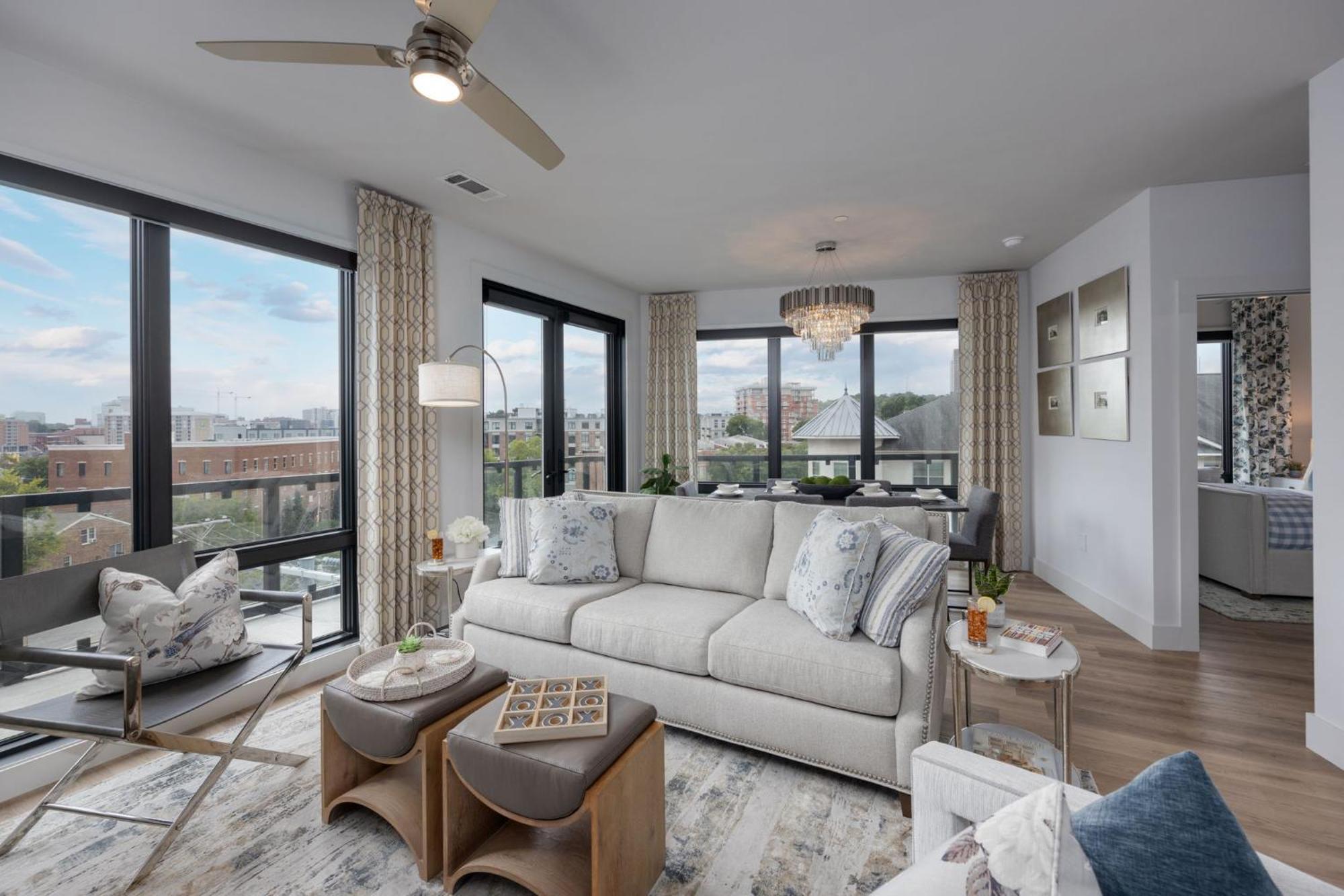 Elegant Corner Penthouse With Private Balcony, Skyline Views, Pool, And Gym Nashville Exterior foto